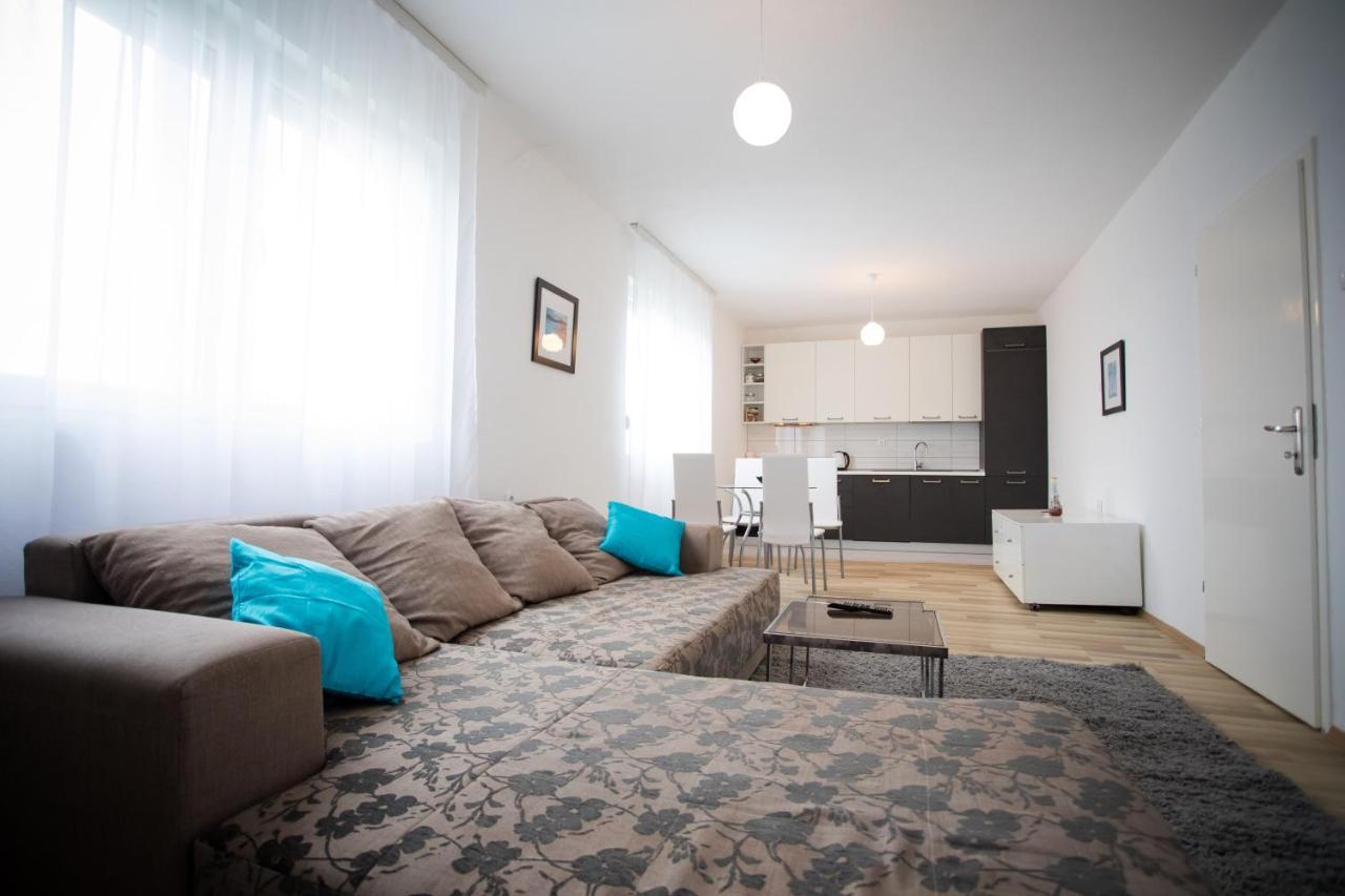 Pin Villa Laktasi