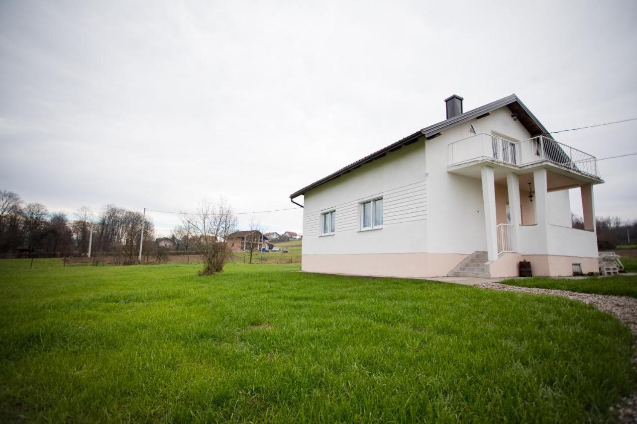 Pin Villa Laktasi